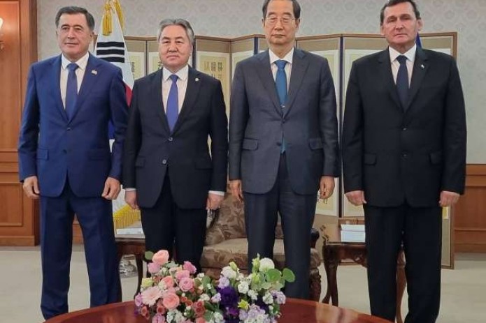 Владимир Норов провел встречу с премьер-министром Кореи Хан Док Су
