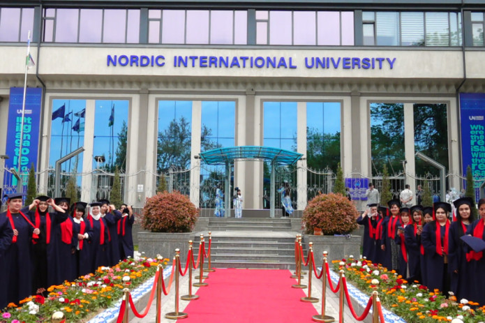 Finnish parliamentarians visit International Nordic University