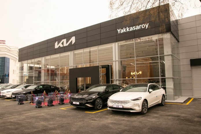 В Узбекистане стартовали продажи Kia K8