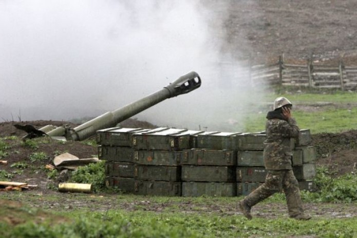 На линии соприкосновения Нагорного Карабаха и Азербайджана начались боевые действия