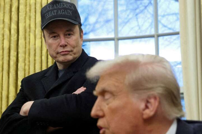 Mask Tesla savdolari pasaygani tufayli DOGE'dagi faoliyatini qisqartiradi