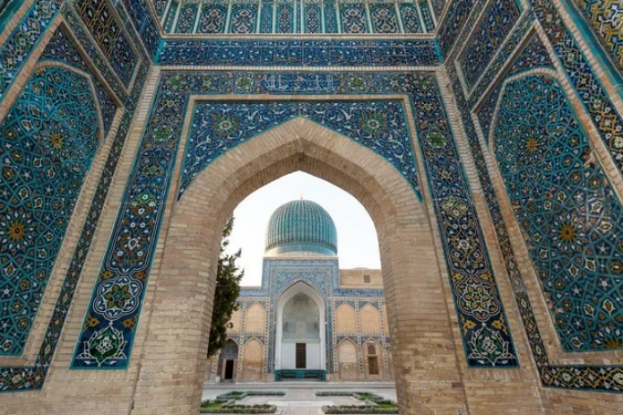 Heavy raids begin in Samarkand