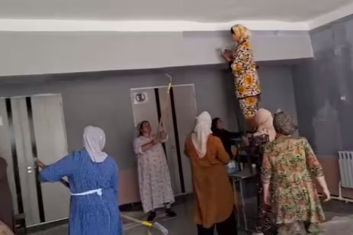 Andijonda o‘qituvchilarga maktabni remont qildirgan maktab direktori ishdan olindi