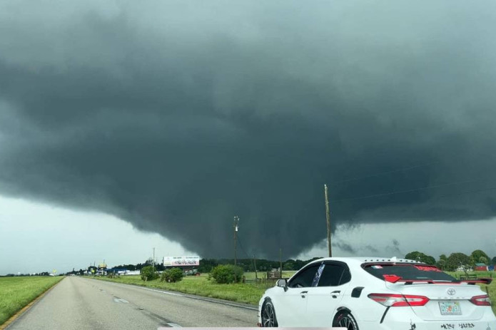 Florida shtatida "Milton" to'foni vaqtida tornadolar sodir bo'ldi