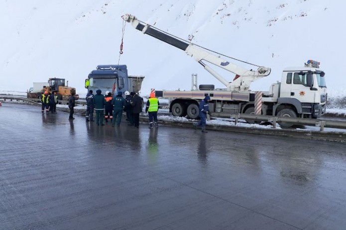 На перевале "Камчик" два автомобиля за день попали в ДТП