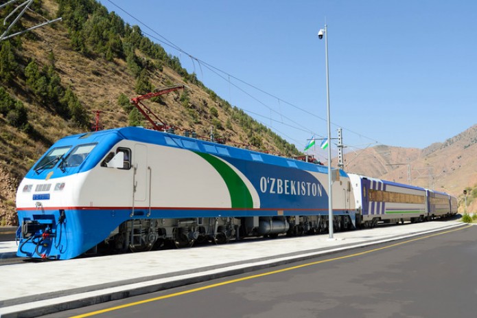 Движение 8 поездов приостановлено из-за ЧП в казахстанском городе Арысь