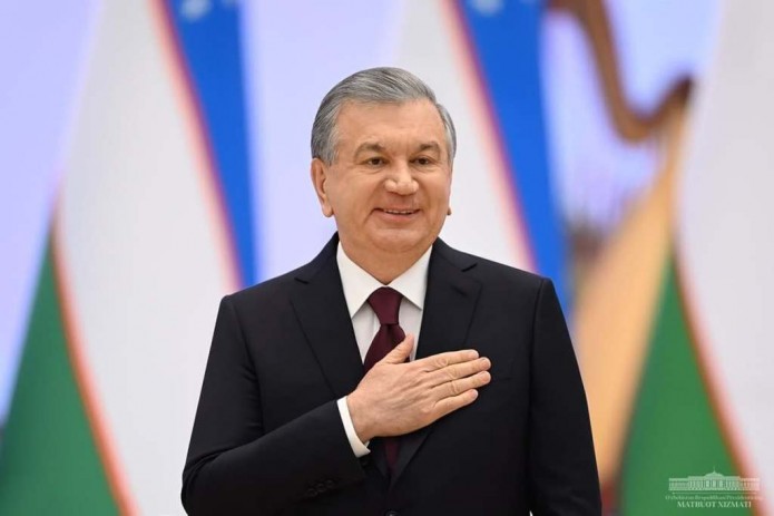 Президент Шавкат Мирзиёев поздравил работников печати и СМИ