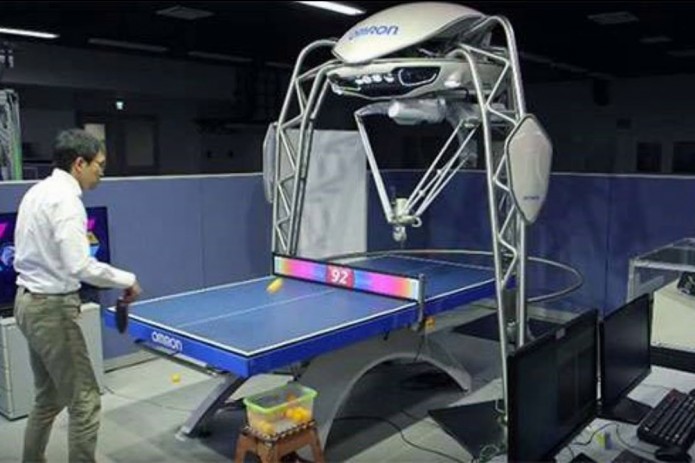 Ping-pong-playing robot a hit at CES