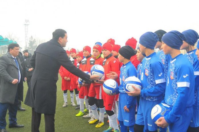 Умид Аҳмаджонов Андижонга ташрифни Шўрбулоқдан бошлади