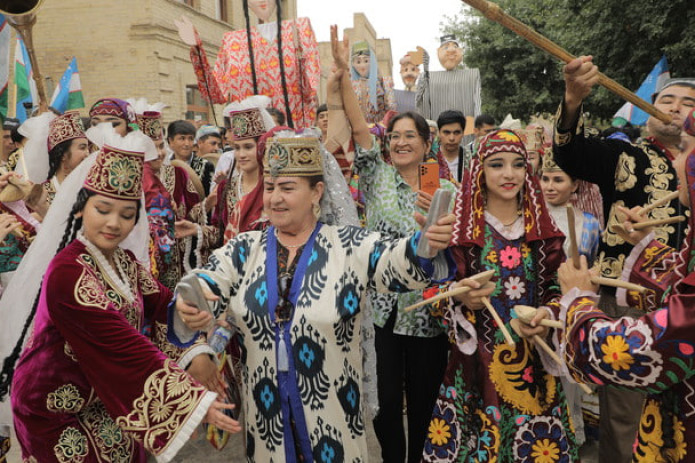 Buxoro shahrida anʼanaviy xalqaro «Ipak va ziravorlar» festivali bo‘lib o‘tmoqda