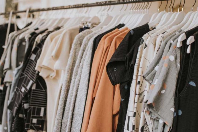 Uzbekistan imports almost 1000 tons of "second-hand" clothes from Kazakhstan
