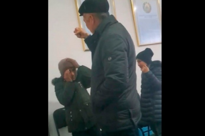 Qashqadaryoda bolalarning boshini bir-biriga urishtirgan maktab direktori yuzasidan izoh berildi