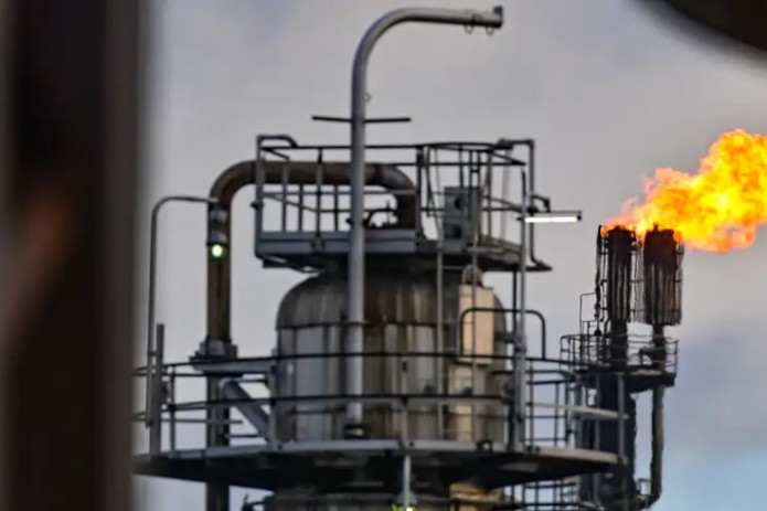Bloomberg: AQSh Germaniyadagi Rosneft aktivlari uchun muddat belgiladi