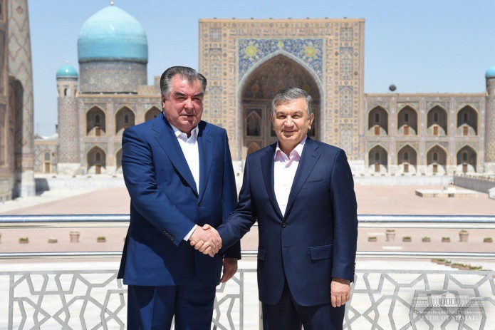 Президенты Узбекистана и Таджикистана посетили комплекс Регистан