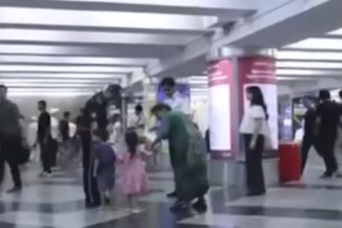Toshkent metrosida 3 yoshli bolani poyezd tagiga itarvorishgani haqidagi xabarlar rad etildi