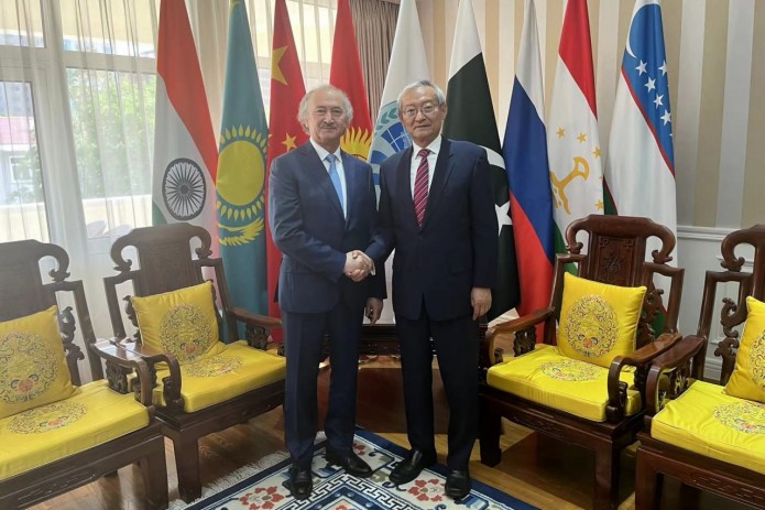 O‘zbekiston Badiiy akademiyasi raisi Akmal Nur Shanxay Hamkorlik Tashkilotining ezgu niyat elchisi bo‘ldi
