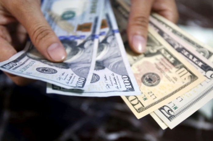 Увеличивается сумма наличной валюты, которую можно вывозить из Узбекистана