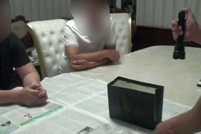 DXX IIB boshlig‘i o‘rinbosarini iPhone 15 Pro Max bilan qo‘lga oldi
