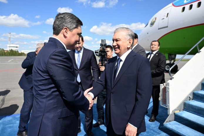 Prezident Shavkat Mirziyoyev amaliy tashrif bilan Qozog‘istonga keldi