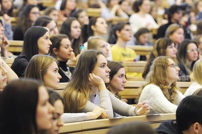 Студенты, эвакуированные из Украины, смогут продолжить обучение в вузах Узбекистана