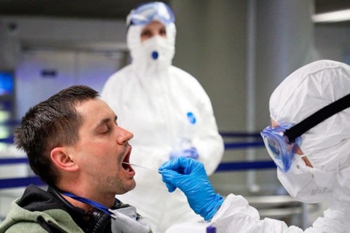 В аэропортах Узбекистана вводят обязательное тестирование на коронавирус