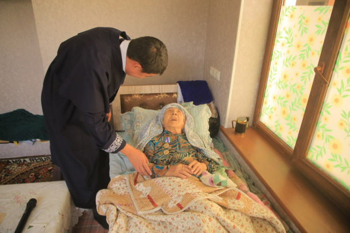 O'zbekiston tarixida birinchi marta 130 yoshli momoning tug'ilganlik fakti belgilandi