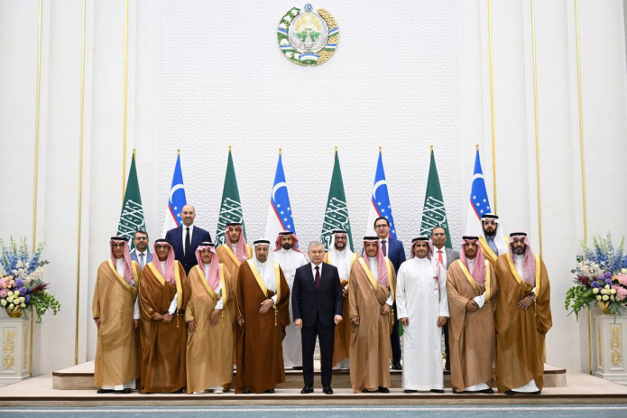 O‘zbekiston Prezidenti Saudiya Arabistoni ishbilarmonlari bilan sheriklikni yanada kengaytirish muhimligini qayd etdi