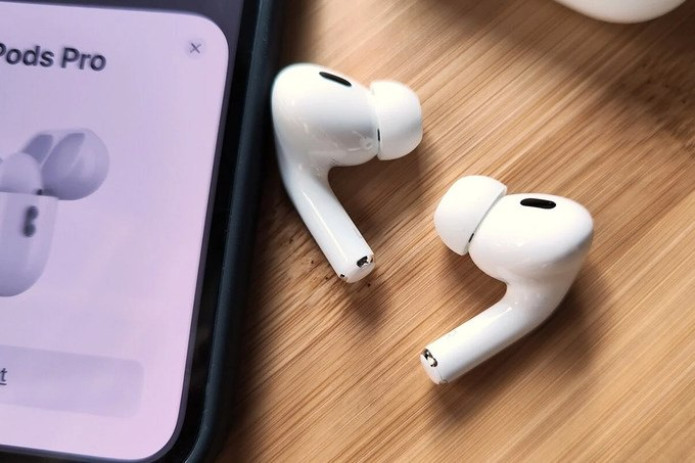 Bloomberg: “AirPods"da puls va harorat sensorlari paydo bo‘ladi