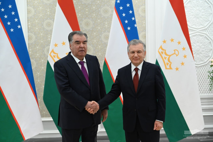 Shavkat Mirziyoyev Tojikiston prezidentini tavallud kuni bilan tabrikladi