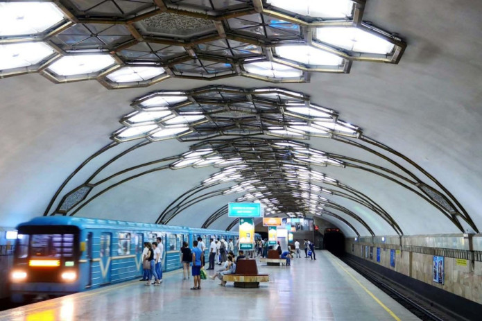 Toshkent metropolitenida 1 kunda o‘rtacha nechta yo‘lovchi tashilgan?