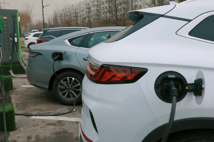 Elektromobillar uchun utilizatsiya yig‘imi 4 barobarga oshdi