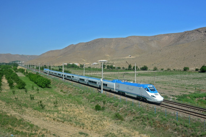 Elektrlashtirilgan temir yo‘llarning uzunligi 2,4 ming km ni tashkil etdi