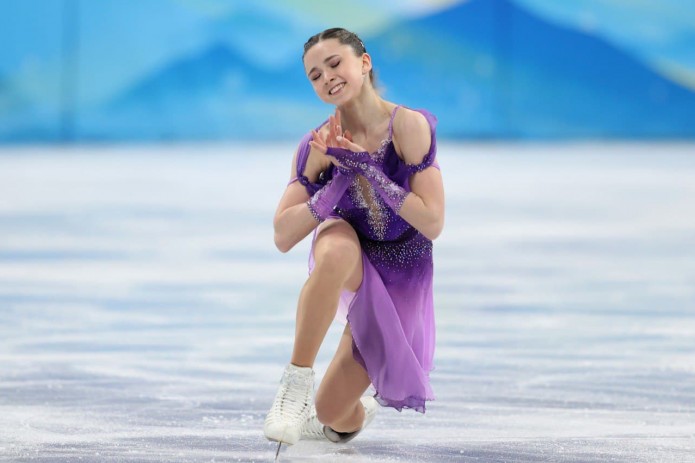 Mushukning adyolga ishqalanishining yashirin pornosi