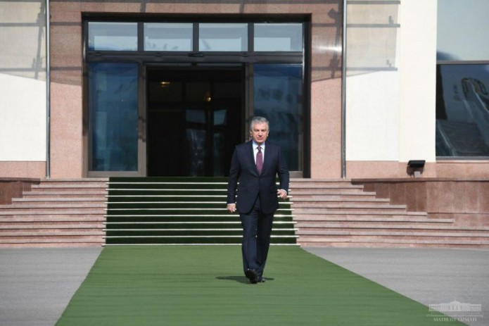 President Shavkat Mirziyoyev departs for Karakalpakstan