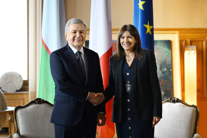 Shavkat Mirziyoyev Parij shahri meri Ann Idalgo bilan uchrashuv o‘tkazdi