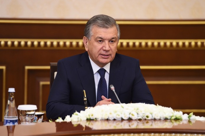 Президент Шавкат Мирзиёев принял министра обороны Казахстана