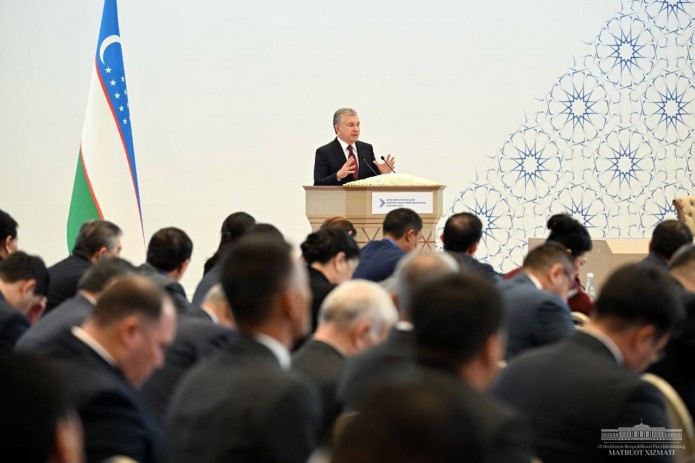 “Kudbiyev degan kattakon, senga baho bu, sening tizimingga baho bu”. Prezident — Tax Gap bekor bo‘lishiga tadbirkorlar qarsaklar chalgani haqida