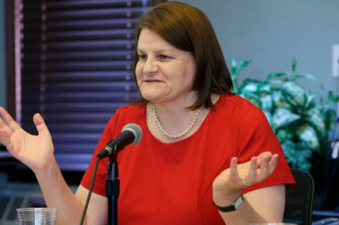 AQShda migrantning sud zalidan qochishiga yordam bergan sudya ushlandi