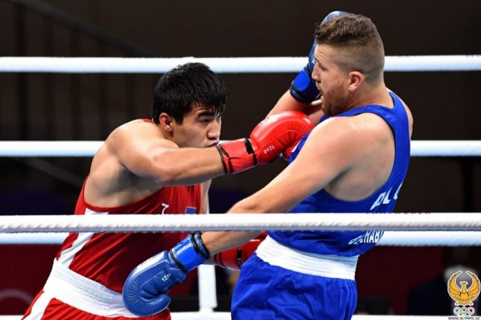 Токио-2020: Боксёр Санжар Турсунов проиграл бой представителю из Алжира