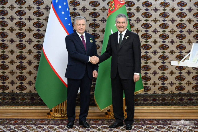 Shavkat Mirziyoyev “Maxtumquli Firog‘iyning 300 yilligi” esdalik medali bilan taqdirlandi