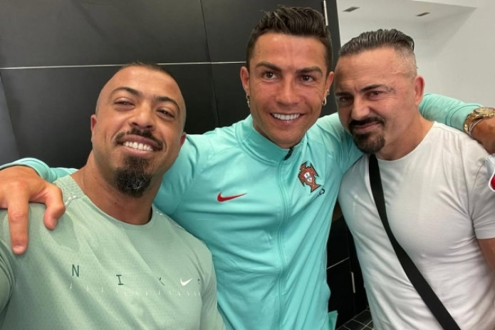 Ronalduning sobiq tansoqchisi futbolchidan qancha maosh olganini aytdi