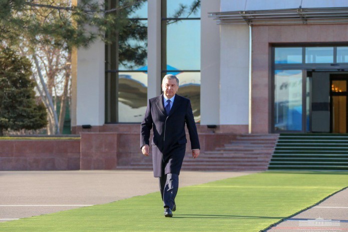 President Shavkat Mirziyoyev flies to India