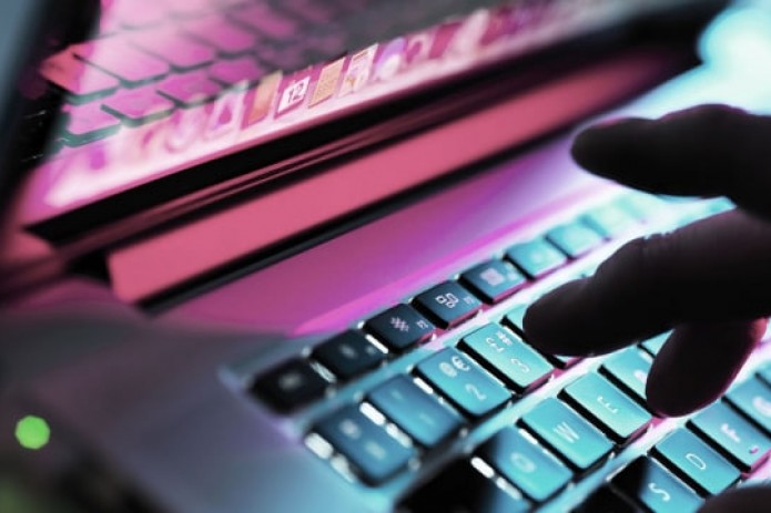 O‘zbekistonda o‘zganing yalang‘och foto yoki videolarini tarqatish bilan qo‘rqitganlar 120 million so‘mdan 180 mln so‘mgacha jarimaga tortilishi kutilmoqda