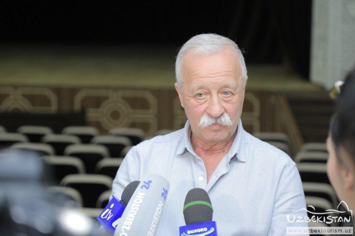 Famous TV presenter Leonid Yakubovich visits Bukhara