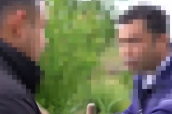 Navoiyda 31 yoshli erkak rashk sabab mahalladoshini kaltakladi