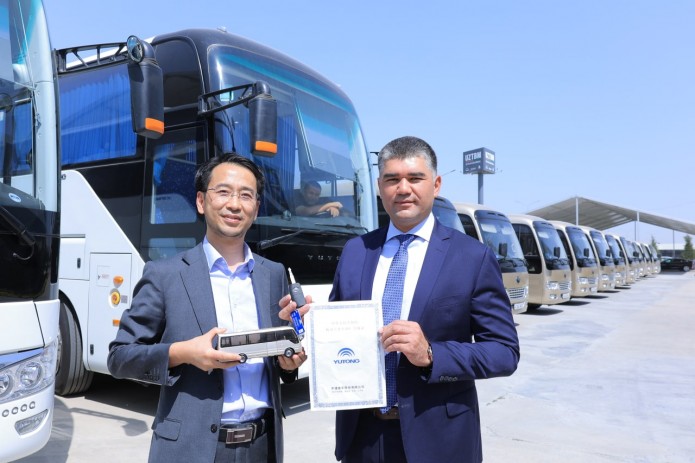 Samarqandga Xitoydan 2 ta avtobus va 40 ta mikroavtobus sovg‘a sifatida keltirildi
