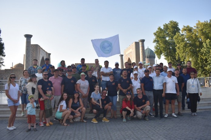 Samarqandga SHHT davlatlaridan 30 ta avtomobilda avtosayyohlar keldi