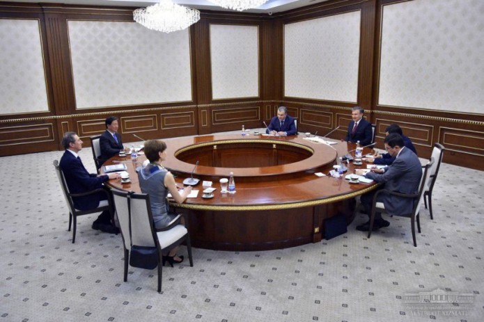 Президент Узбекистана принял вице-президента Всемирного банка