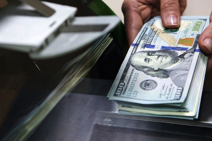 O'zbekistonda valyuta operatsiyalariga qoʻyilgan yangi cheklovlar bekor qilindi