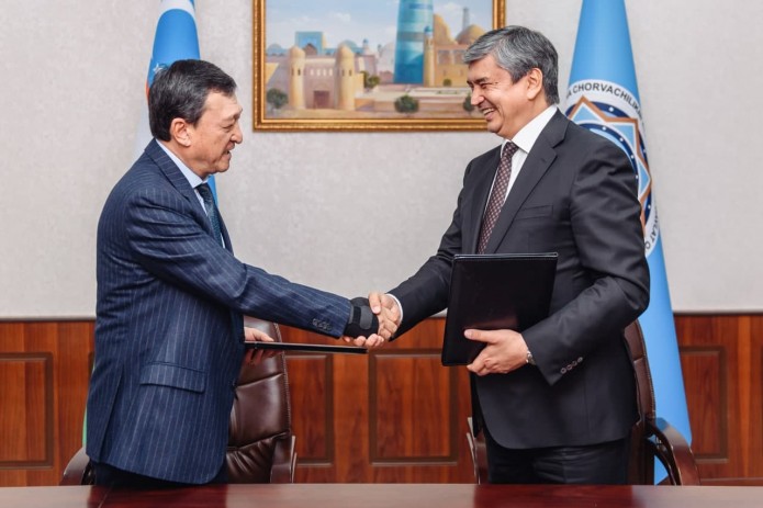 O'zbekiston veterinariya qo'mitasi  va Jizzax Organic fermerlarga qoramollarning nasldorligini yaxshilashga yordam beradi